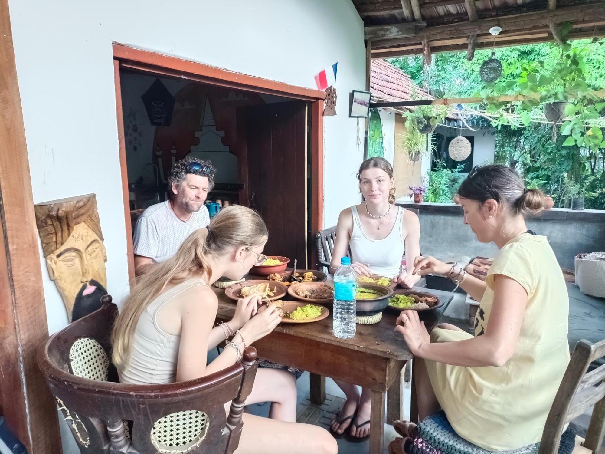 Mamisa Cafe, Home Stay Habarana Luaran gambar
